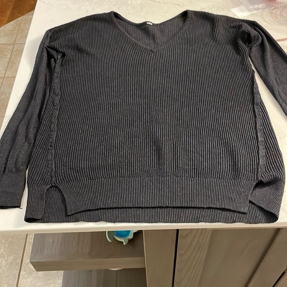 lululemon athletica Sweaters - Lululemon Athletica The Sweater Life charcoal gray v-neck knit tunic sweater